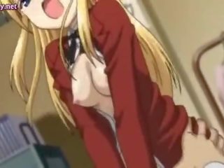 Blondýnka anime dívka těší velký hammer