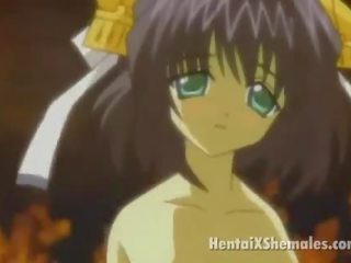 Green haired anime ladyboy neuken een hottie chick`s nauw vastgrijpen