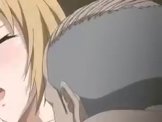 Prsatá anime blondýnka dostane ji píča gangbanged