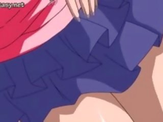 Gjoksmadhe anime vogëlushe merr cica i thithur dhe rubbed